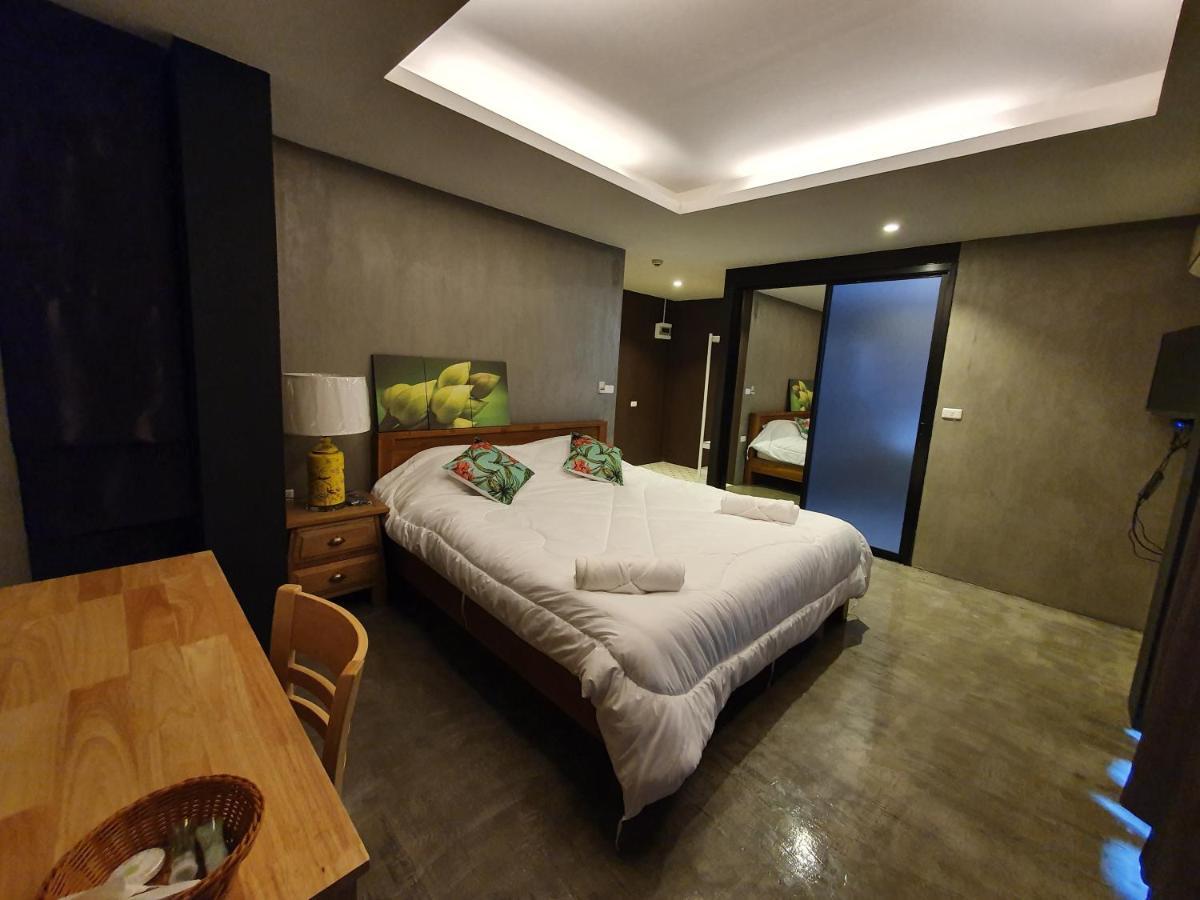 Baan Wualamphong บ้านวัวลำพอง Bangkok Bagian luar foto