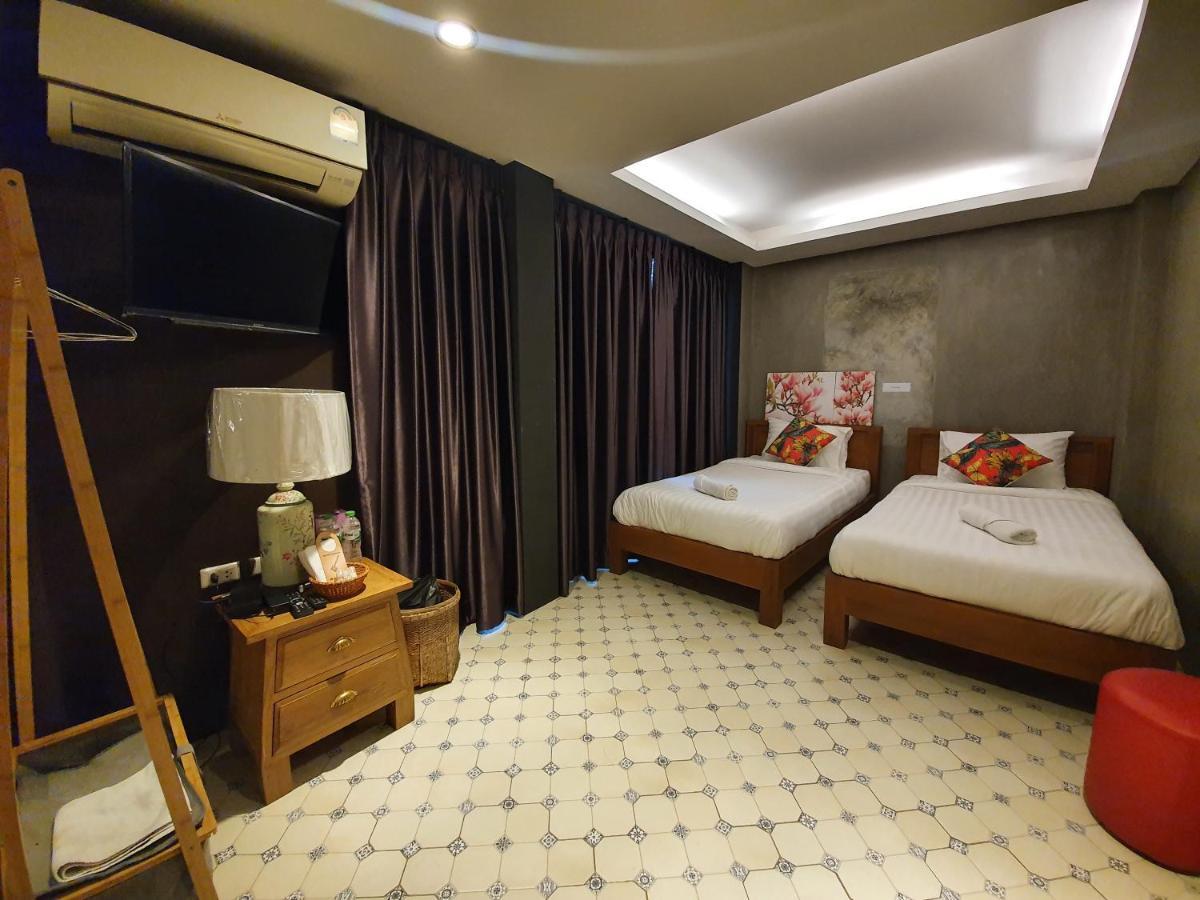 Baan Wualamphong บ้านวัวลำพอง Bangkok Bagian luar foto