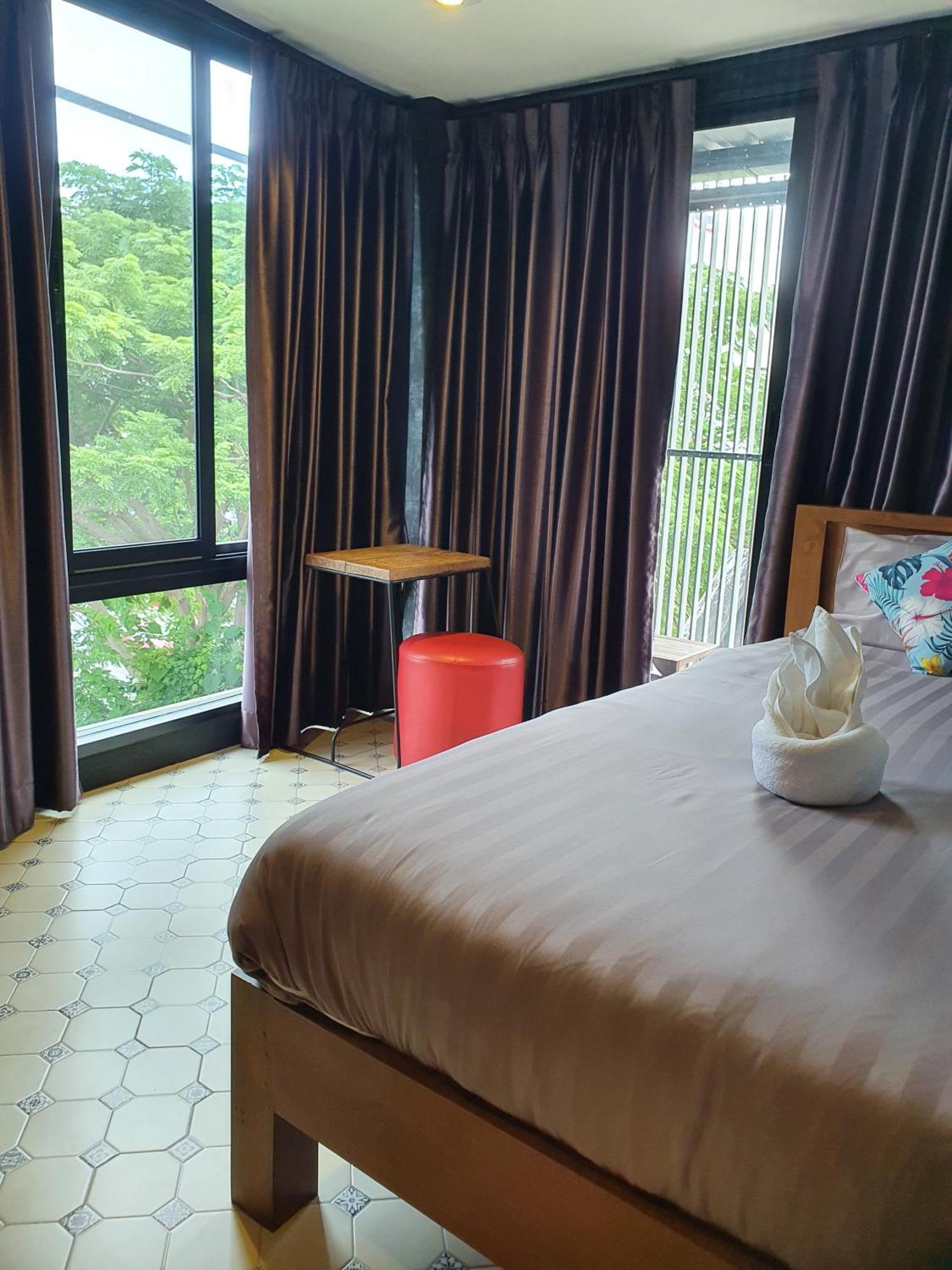 Baan Wualamphong บ้านวัวลำพอง Bangkok Bagian luar foto